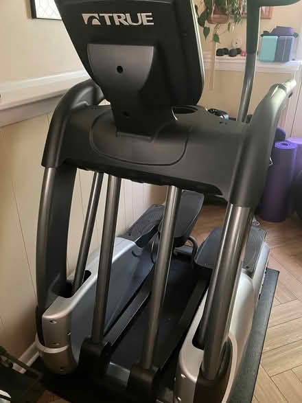 Photo of free TRUE elliptical (75th & Modaff) #4