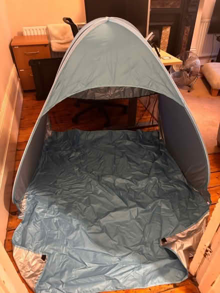Photo of free Kratax pop up beach tent (Braybrooke Road, Hastings TN34) #2