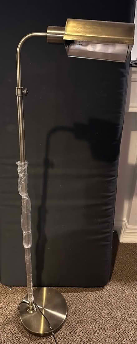 Photo of free Brass reading light (Agincourt) #1