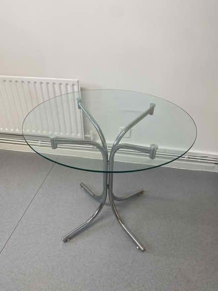 Photo of free Round kitchen table (NW10) #2