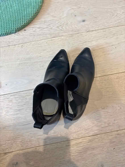 Photo of free Women’s Boots UK 5 / EU 38 (Maitland Court W2) #1