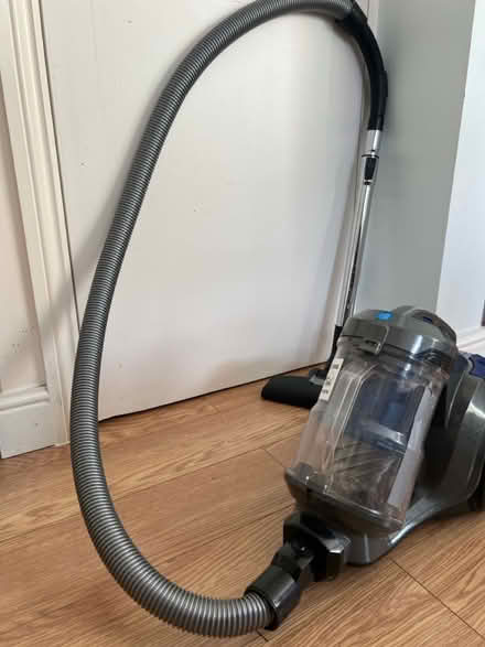 Photo of free Vacuum cleaner (SW11) #1