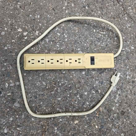 Photo of free Old extension cord (94041) #1