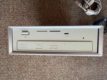 Photo of free External CD DVD Player for PCs or old macs (Welling DA16) #2