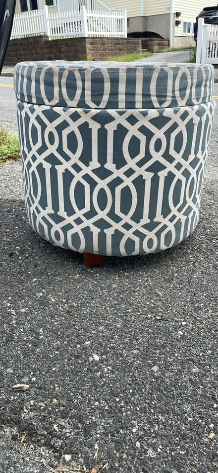 Photo of free Ottoman w/ storage & gaming chair (Grove St x Cass St Sidewalk) #2