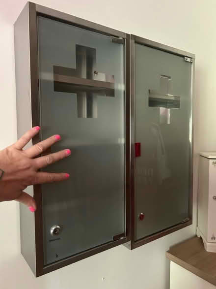 Photo of free Medicine / bathroom cabinets x2 (SS15 laindon) #2
