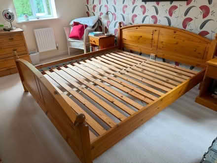 Photo of free Large king sized bed (Congleton CW12) #1