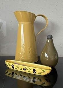 Photo of free Kitchen decor items (Central Watford WD17) #1