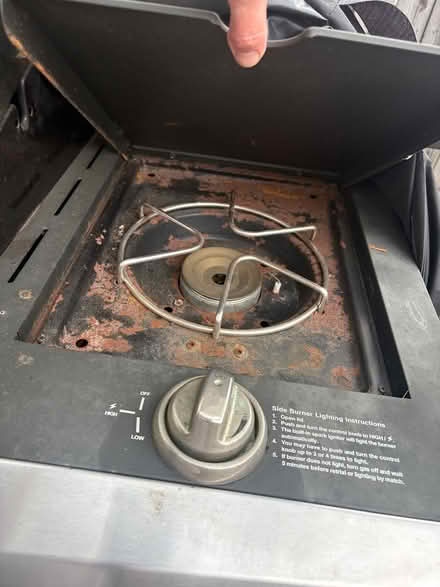 Photo of free Old but functioning gas grill (Columbia Heights) #1