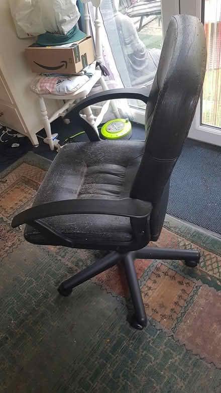 Photo of free Black Desk Chair (Burbage LE10) #2