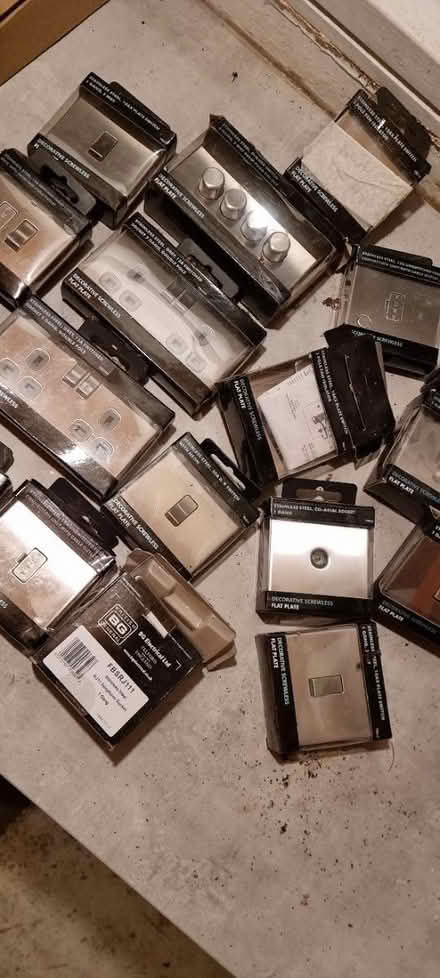 Photo of free Variety of switches (NG3. Thorneywood) #1
