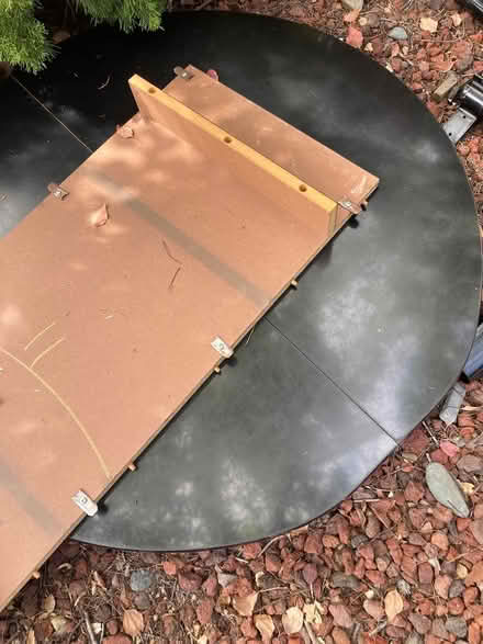 Photo of free Tabletop, leaf and legs (Foothill Boulevard Cupertino) #1