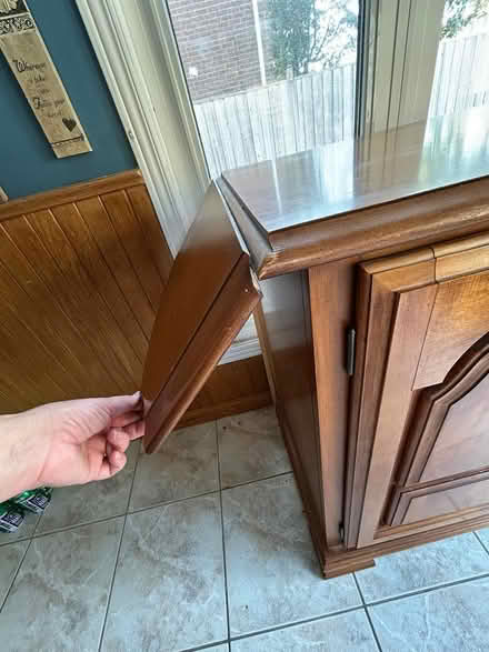 Photo of free Wood Sideboard / Server piece (16th Ave & 9th Line Markham) #3