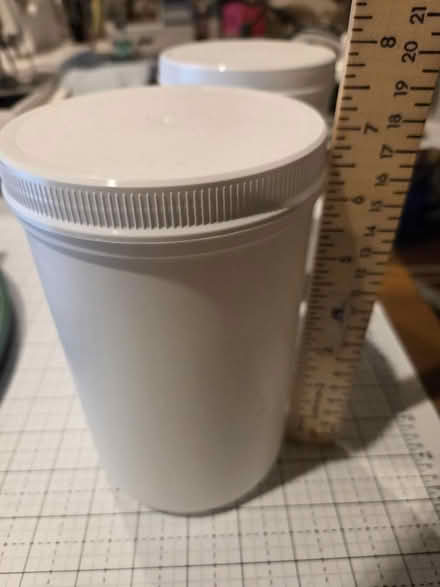Photo of free 10 pieces 48 oz white canisters (North central Phoenix) #1