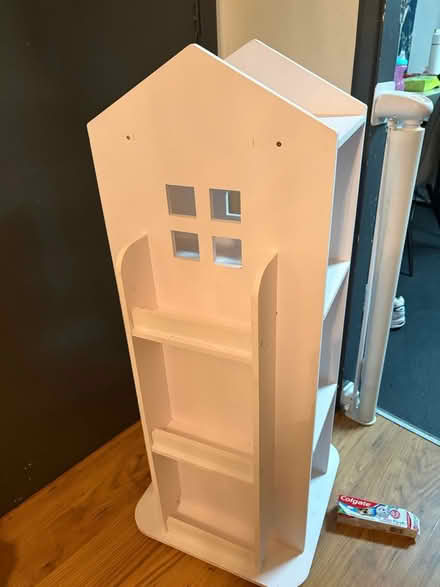 Photo of free Child’s spinning bookcase (Pellon HX2) #2