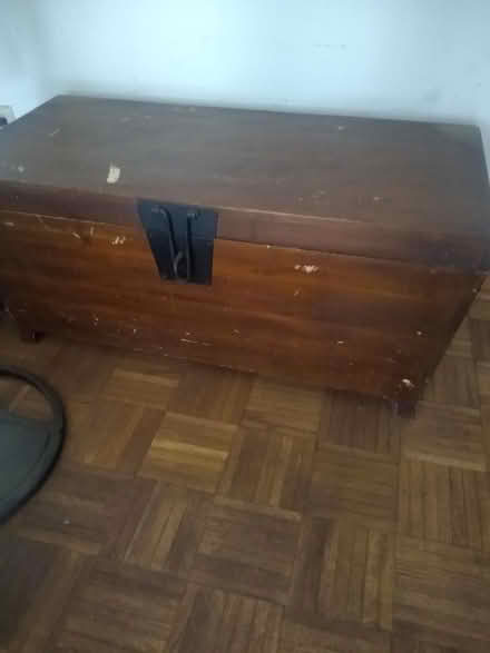 Photo of free Wooden trunk (Saratoga) #1