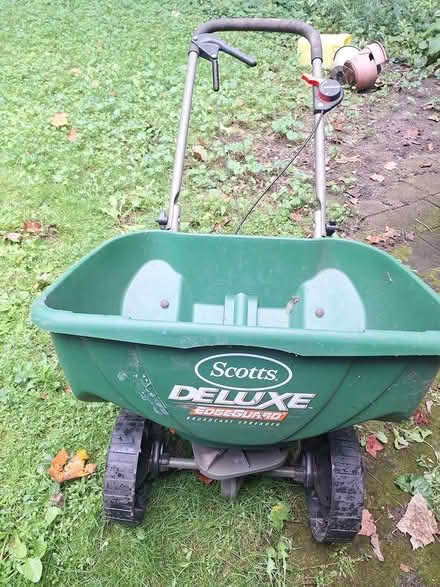 Photo of free Fertilizer spreader #2 (Hurontario and South Service) #1