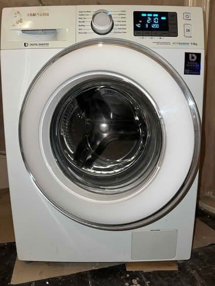 Photo of free Samsung washing machine (Putney SW15) #4