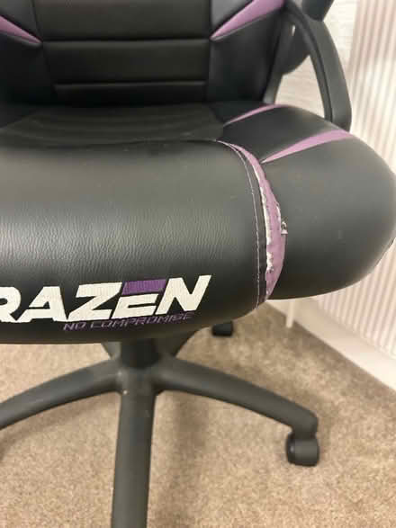 Photo of free Gaming chair (IG8 8PB) #3