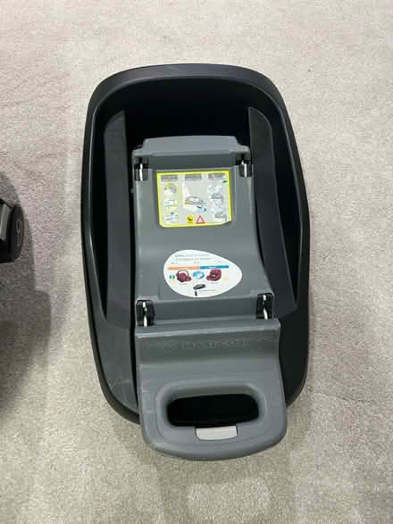 Photo of free Maxi-Cosi Baby Car Seat & ISOFIX (Utley) #2