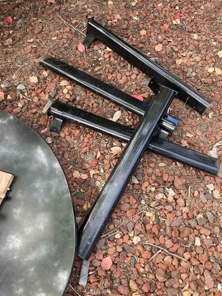 Photo of free Tabletop, leaf and legs (Foothill Boulevard Cupertino) #2