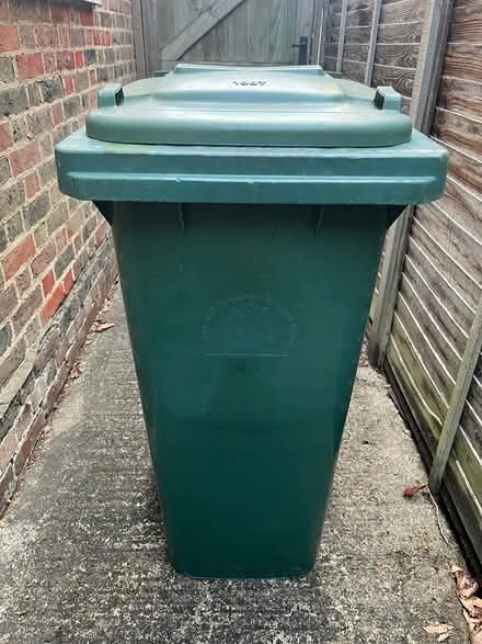 Photo of free Reigate and Banstead rubbish bin (Reigate RH2) #1