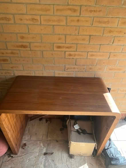Photo of free Desk (Milton Keynes. MK10) #2