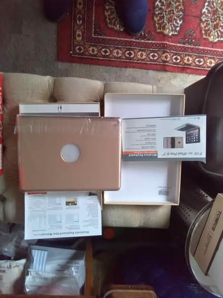 Photo of free iPad cover with keyboard. / Xp pen (Worcester WR5) #4