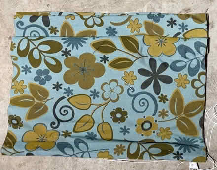 Photo of free Floral pattern blue roman shades (Chesterbrook Rd & N Albemarle) #1