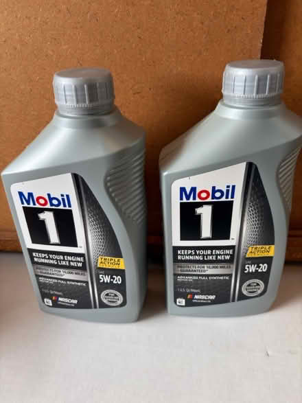 Photo of free 5-20Wt Engine Oil (Near El Cerrito High school) #1