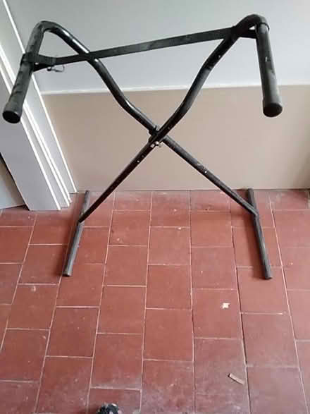 Photo of free Keyboard stand (Wrington BS40) #1