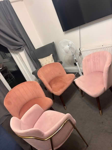Photo of free 4 pink chairs (Sands End SW6) #1