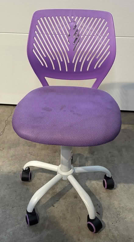 Photo of free 3-tier corner desk with chair (west Cupertino) #3