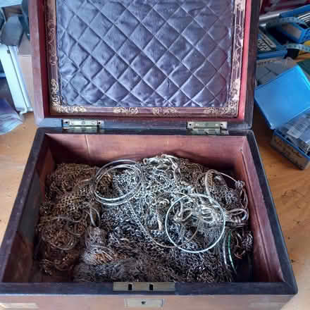 Photo of free Wood box (shepperton TW17) #1