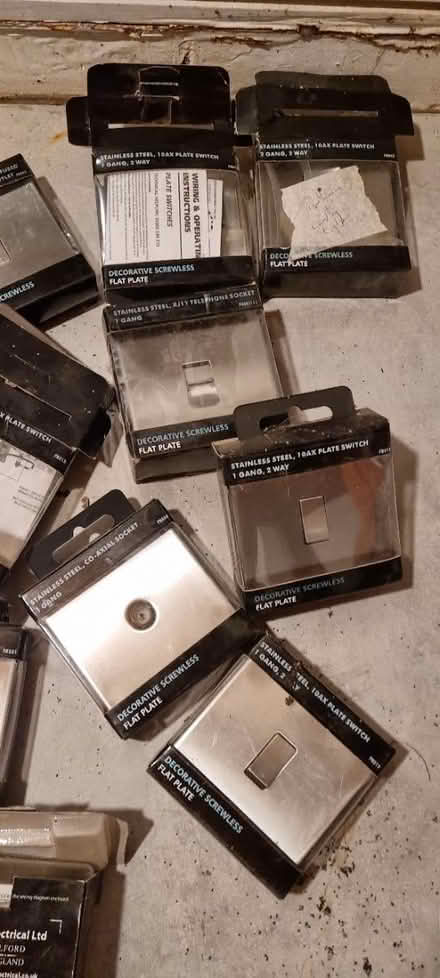 Photo of free Variety of switches (NG3. Thorneywood) #2