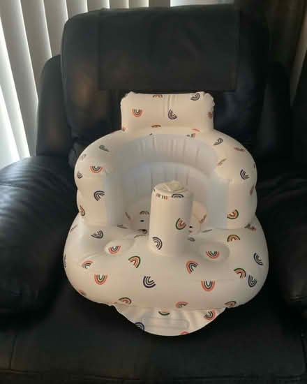 Photo of free Blow up chair for a little one (Hampton Hill TW12) #2