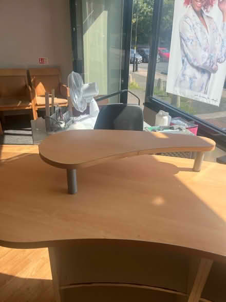 Photo of free Salon desk (Hair salon B14) #3
