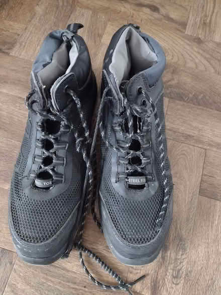Photo of free Steel toe cap boots size 9 (Pokesdown BH5) #1