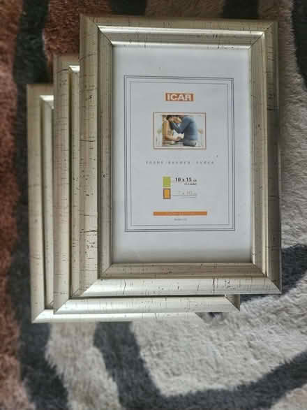Photo of free 3 Photo Frames 10 x15cm (6x4) (Crossways DA2) #1