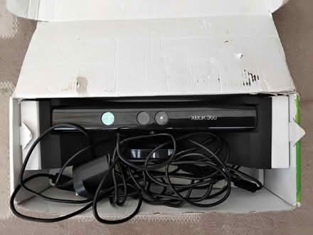 Photo of free xbox 360 kinect sensor (DA1) #2