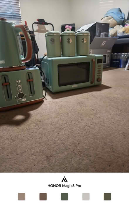 Photo of free Kettle toaster microwave and other sugar coffee tea canister (Gorgie EH11) #1