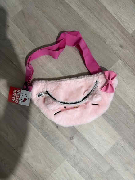 Photo of free Hello Kitty bag (Longsight M12) #1