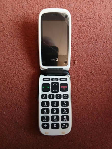 Photo of free 4 DORO Flip Phones - Factory Reset (B90 shirley) #3