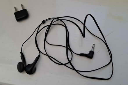 Photo of free Earphones (Harrogate HG1) #1