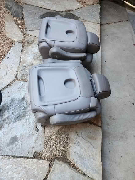 Photo of free 2 middle seats for Toyota sienna (Sun Valley) #2