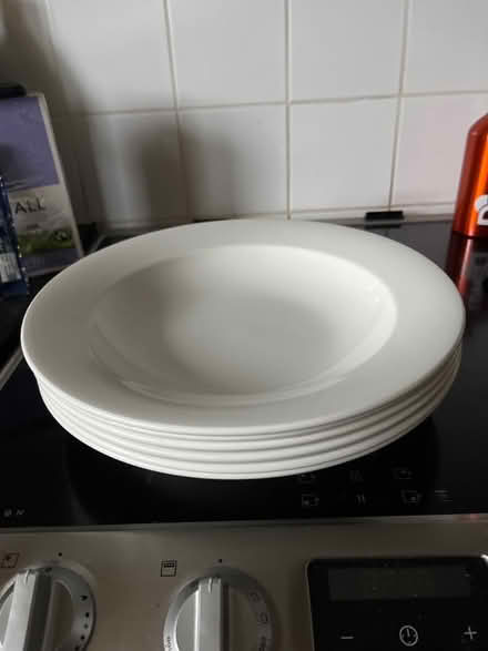 Photo of free 6 large bowl style plates (Hanover BN2) #1