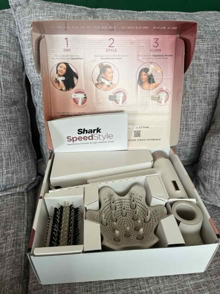 Photo of free For repair / parts: shark hairdryer (Trafalgar RH12) #2