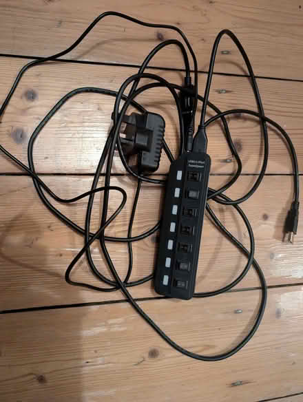 Photo of free USB 7-port connector (Levenshulme M19) #1