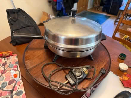 Photo of free farberware Electric Frying Pan (Berkeley) #2
