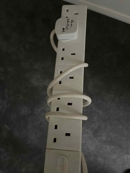 Photo of free 6 plug extension lead (Folly hill GU9) #1